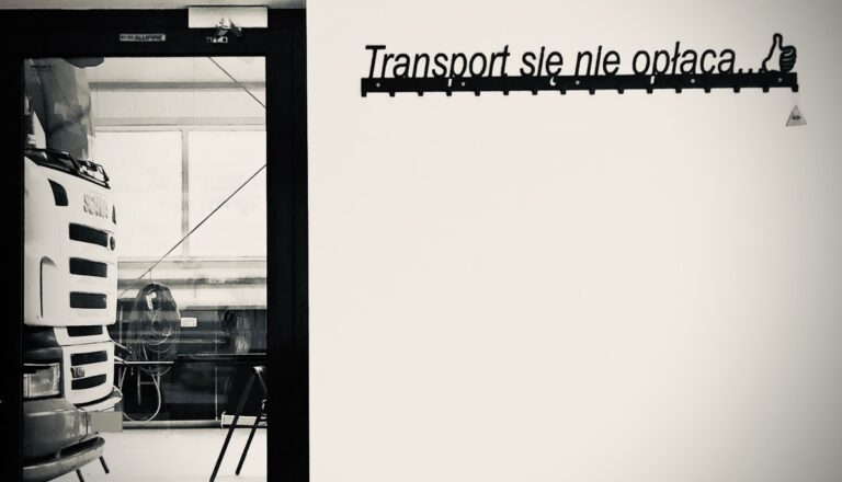 Zalety metalowych dekoracji