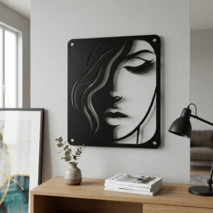 Dekoracja ścienna kobieta metalowy obraz
